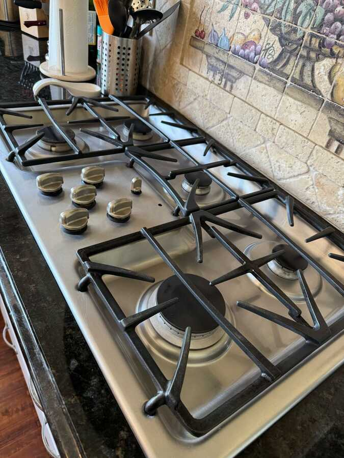 Recently cleaned stovetop